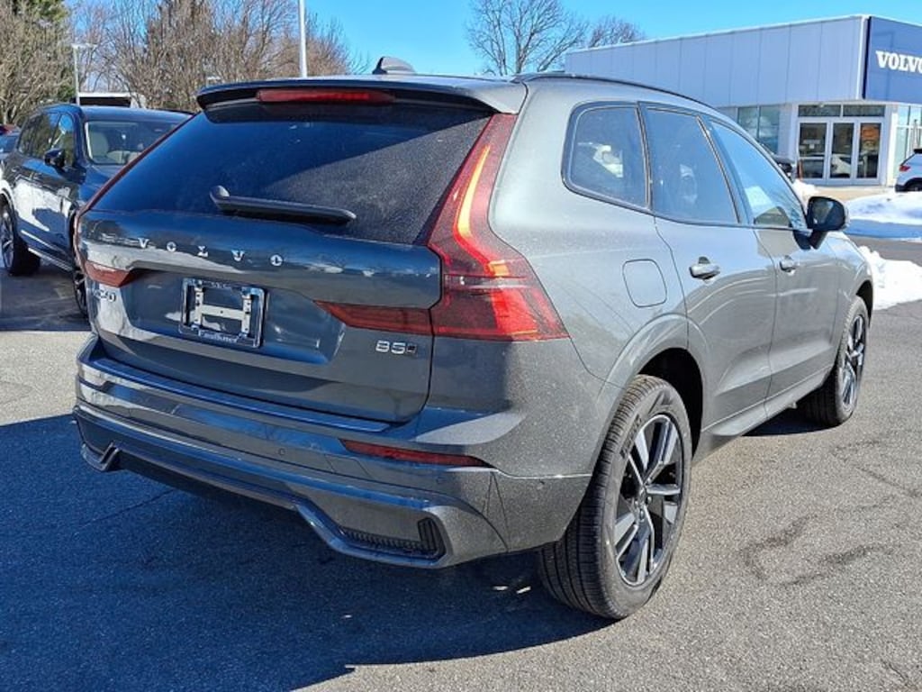 New 2026 Volvo XC60 B5 Plus SUV