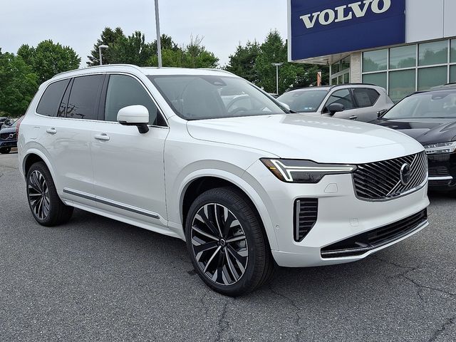 2025 Volvo XC90 Plus's photo