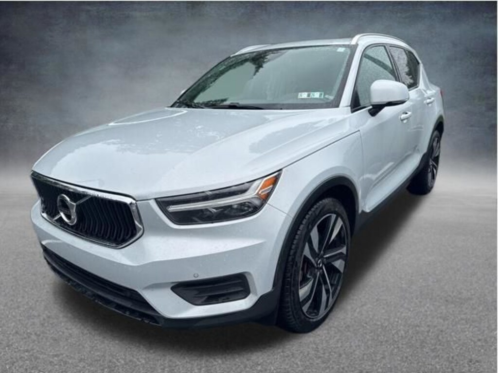 Used 2020 Volvo XC40 Momentum SUV