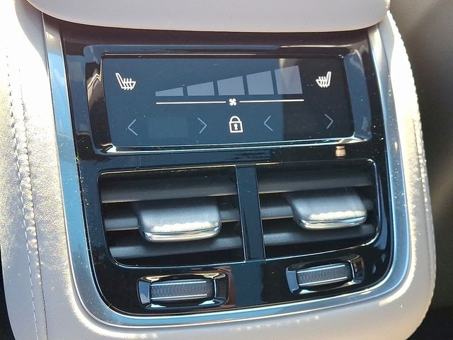 2026 Volvo XC90 Plus - Photo 7