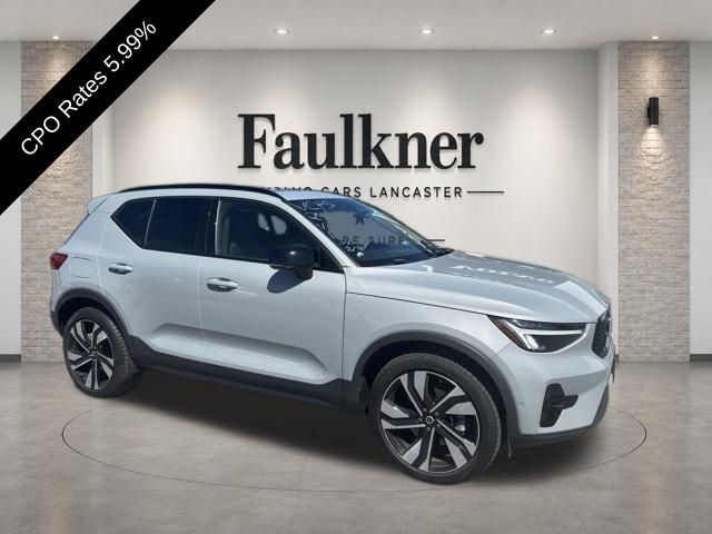 2024 Volvo XC40 SUV 