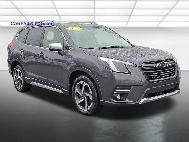 2022 Subaru Forester Touring's photo