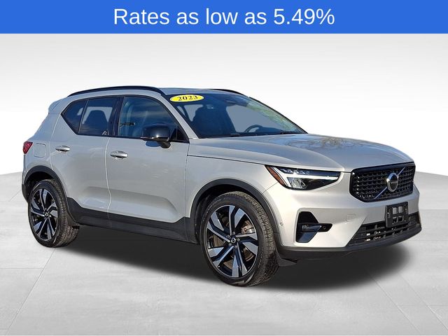 2023 Volvo XC40 SUV 