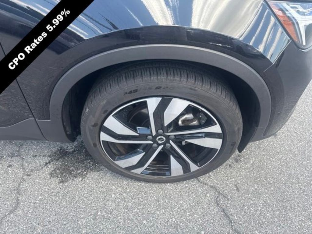 Certified 2024 Volvo XC40 B5 Plus Bright Theme SUV