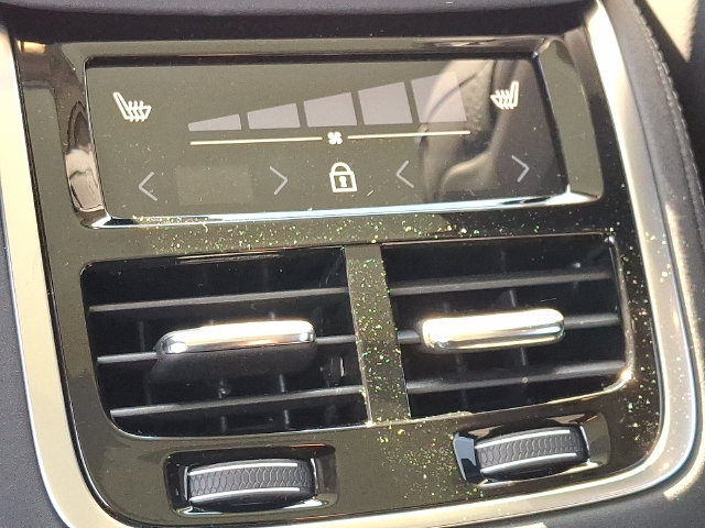 2026 Volvo XC90 Plus - Photo 7
