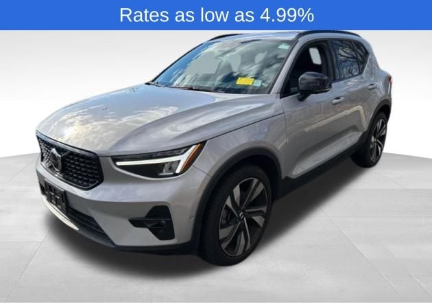2023 Volvo XC40 Plus's photo