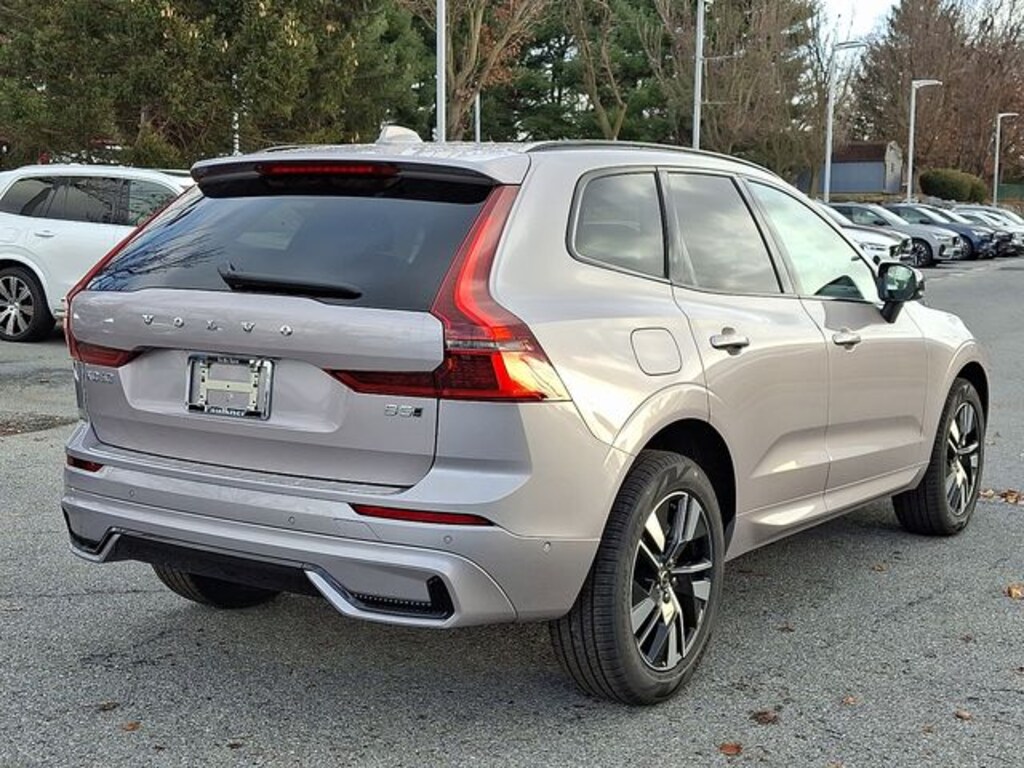 New 2026 Volvo XC60 B5 Plus SUV