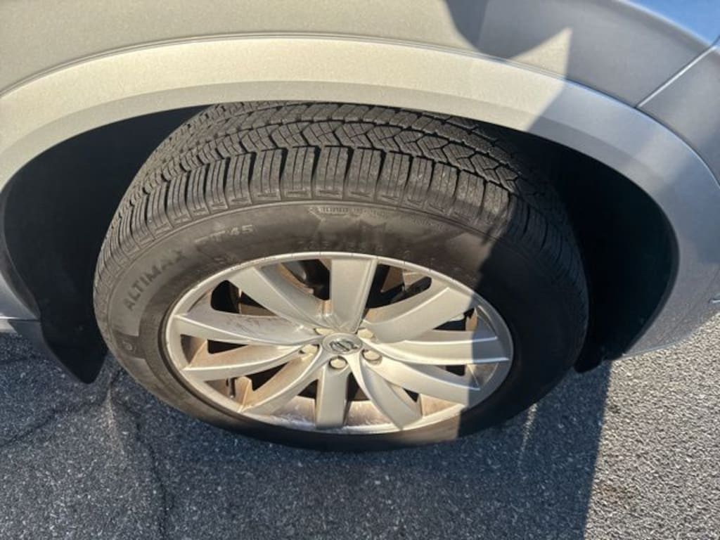 Used 2016 Volvo XC90 T6 Momentum SUV