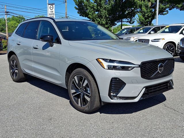 2026 Volvo XC60 B5 Core Dark AWD's photo