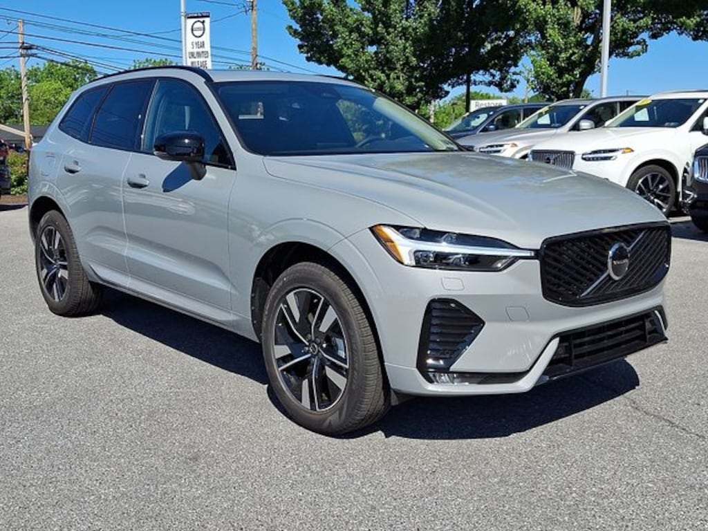 New 2026 Volvo XC60 B5 Core SUV