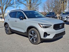 2026 Volvo XC40 B5 Plus AWD SUV