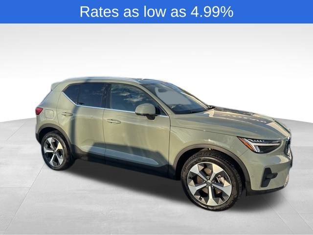 2025 Volvo XC40 Plus's photo
