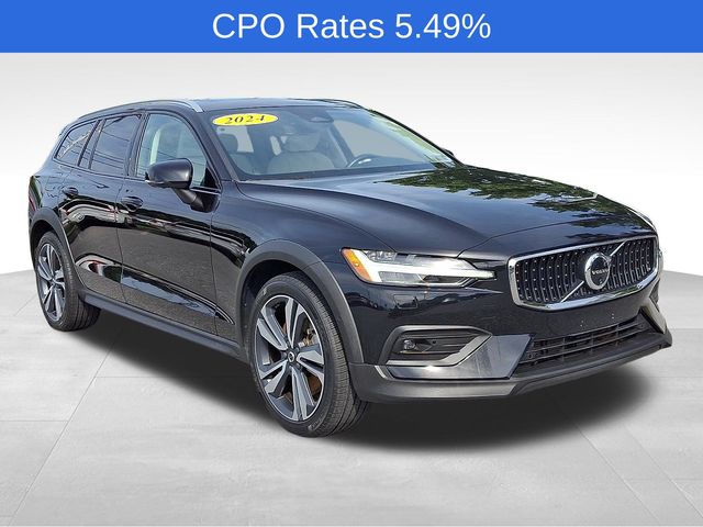 2024 Volvo V60 Cross Country B5 Plus AWD's photo