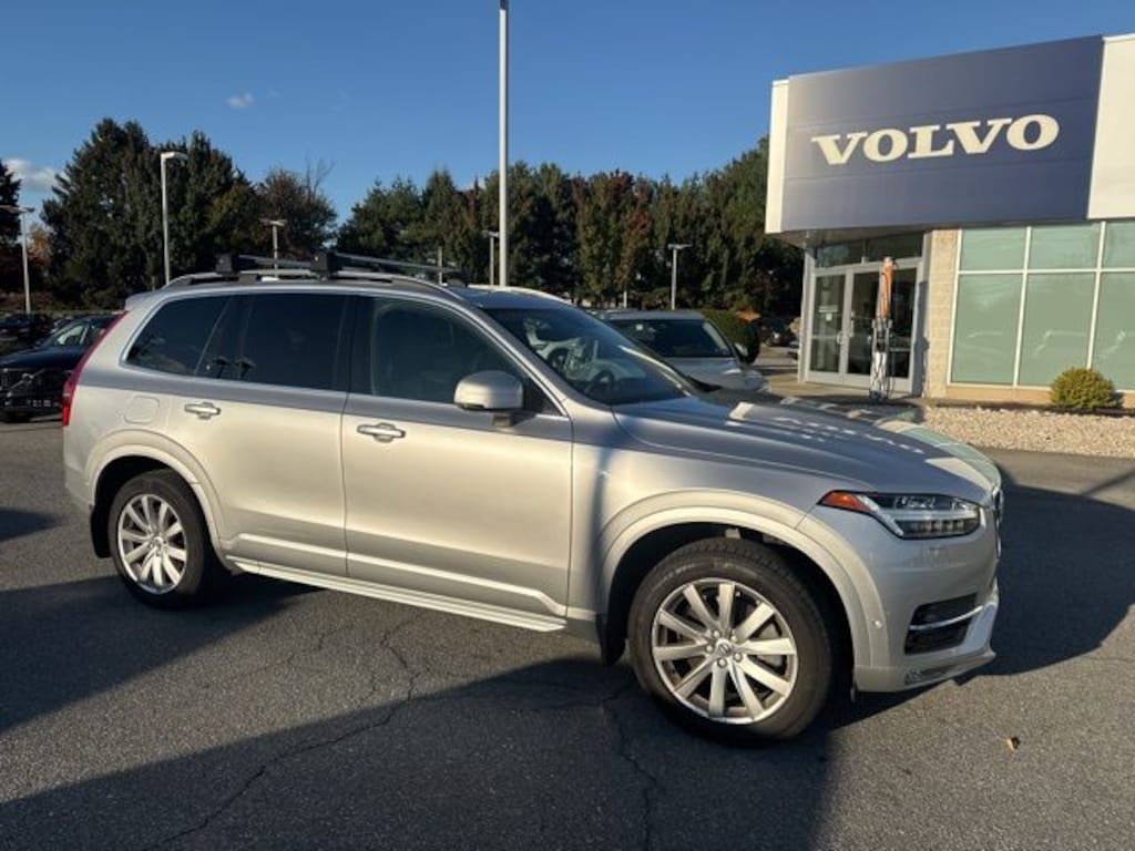 Used 2016 Volvo XC90 T6 Momentum SUV