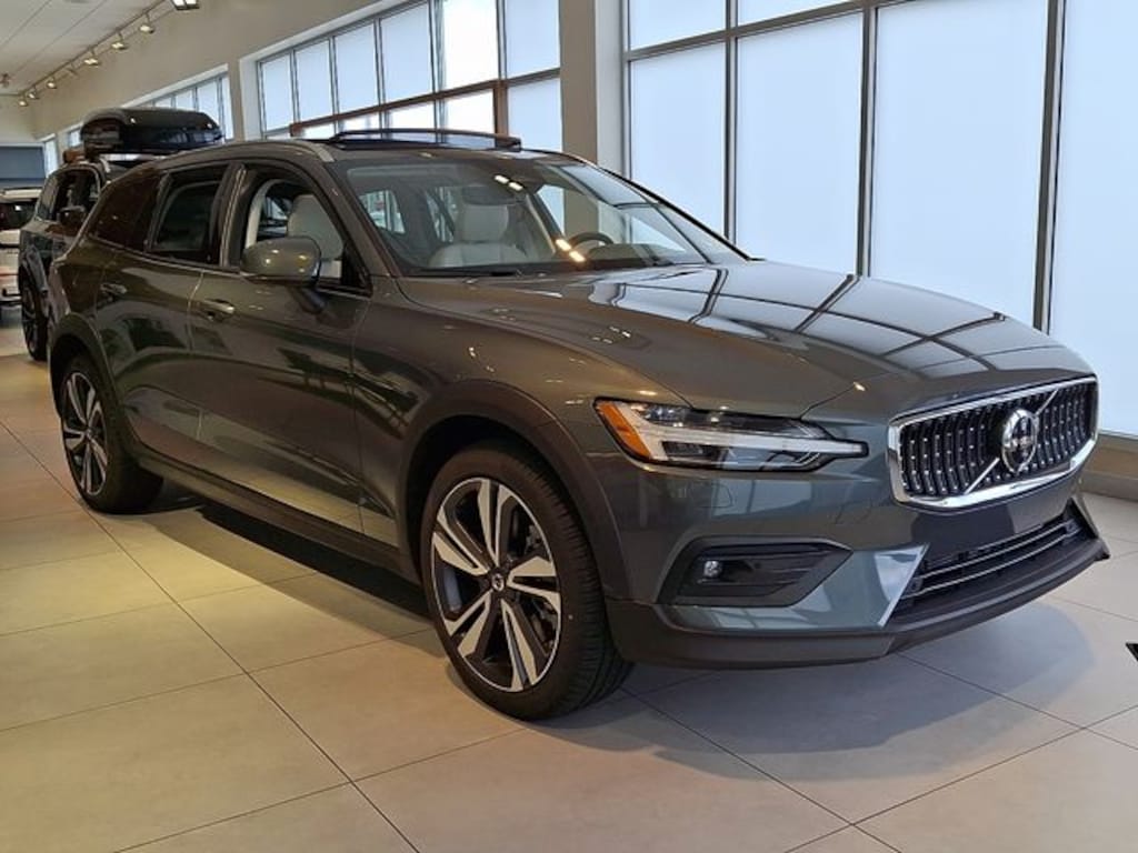 New 2026 Volvo V60 Cross Country B5 Plus Wagon