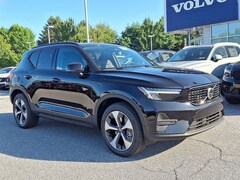 2026 Volvo XC40 B5 Core AWD SUV