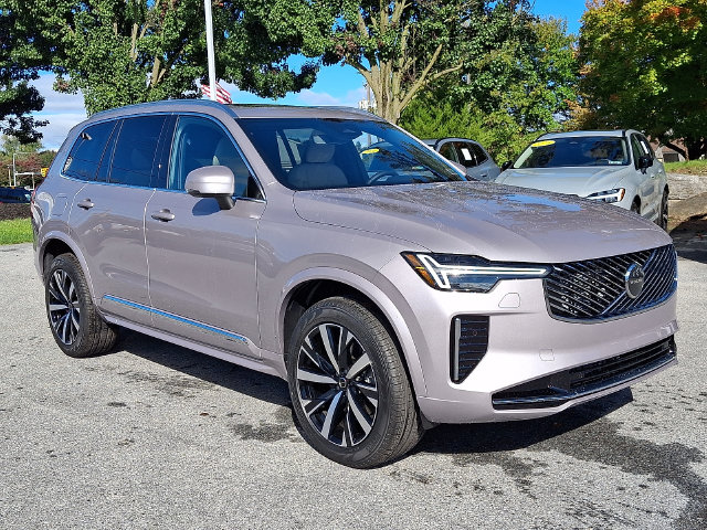 2027 Volvo XC90 Core