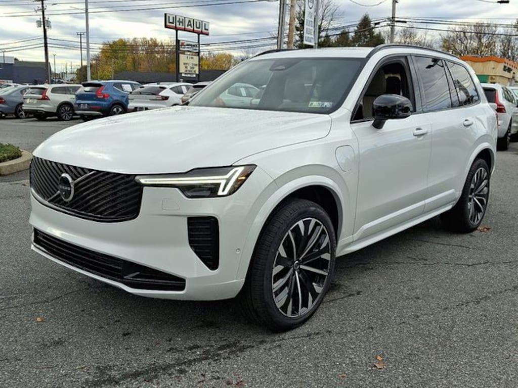 New 2026 Volvo XC90 plug-in hybrid T8 Ultra Dark Theme 7-Seater SUV