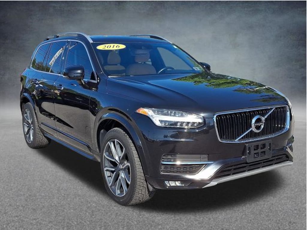 Used 2016 Volvo XC90 T6 Momentum SUV