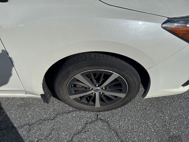 2021 Subaru Impreza Premium photo 2