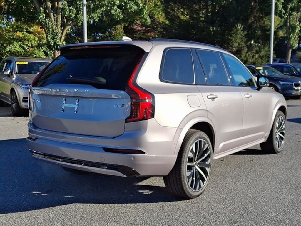 New 2026 Volvo XC90 B6 Ultra Dark Theme 7-Seater SUV