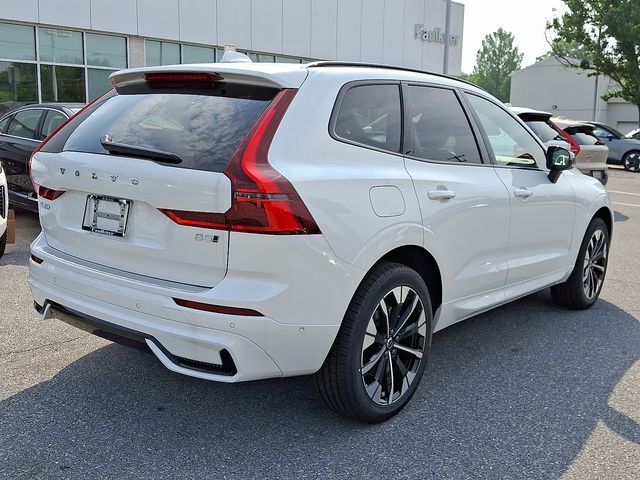 2026 Volvo XC60 B5 Plus photo 4