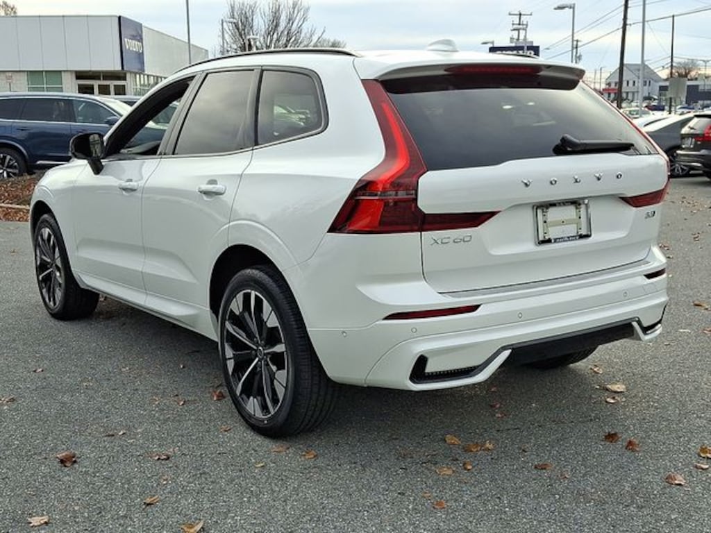 New 2026 Volvo XC60 B5 Plus SUV