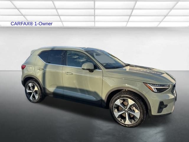 2025 Volvo XC40 Plus's photo