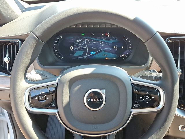 2026 Volvo XC90 Plus - Photo 15