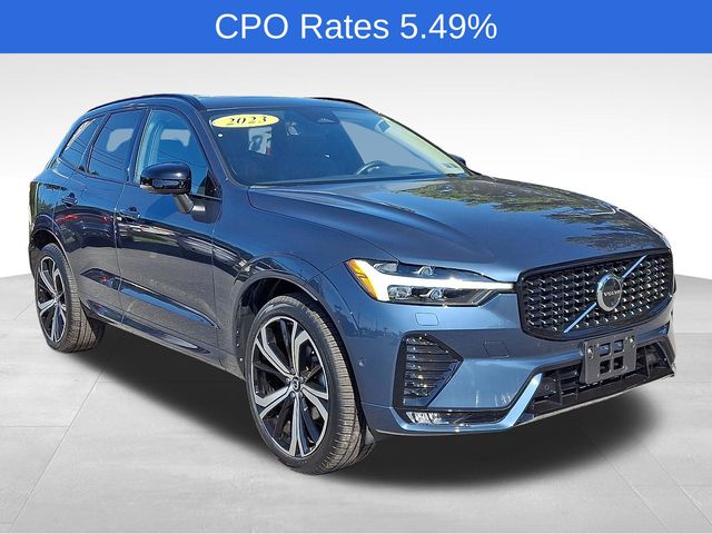 2023 Volvo XC60 B5 Ultimate Dark Theme AWD's photo