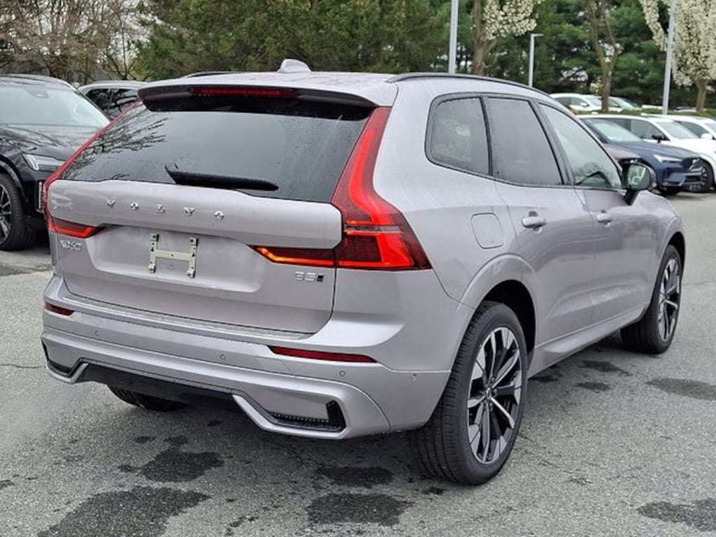 New 2026 Volvo XC60 B5 Plus SUV