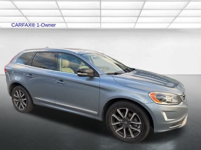 2017 Volvo XC60 T6 Dynamic's photo