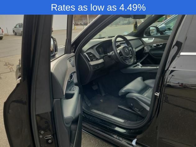 2023 Volvo XC90 AWD Ultimate photo 2