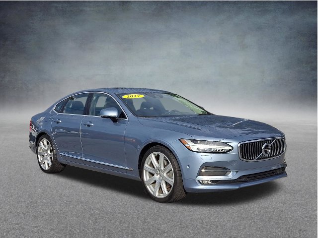 2017 Volvo S90