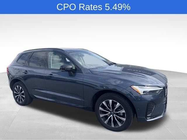 2023 Volvo XC60 B5 Plus Dark Theme AWD's photo