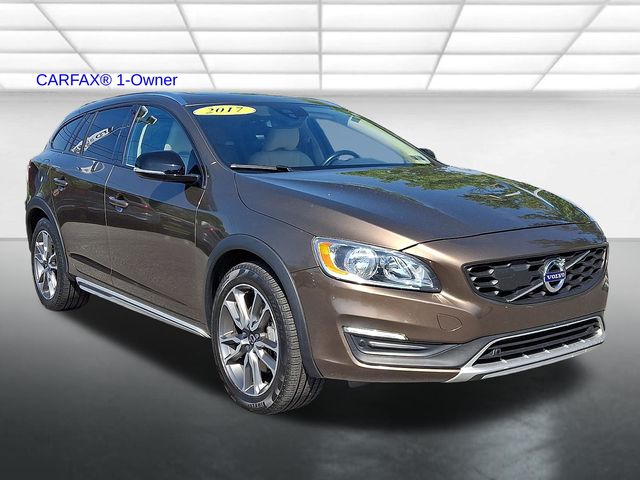 2017 Volvo V60 Base