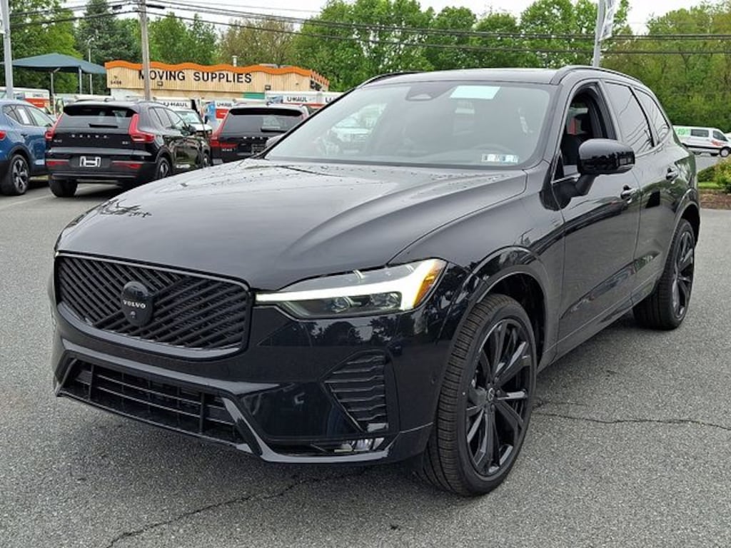 New 2026 Volvo XC60 B5 Ultra Black Edition SUV