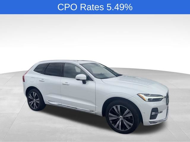 2023 Volvo XC60 B5 Plus Bright Theme AWD's photo