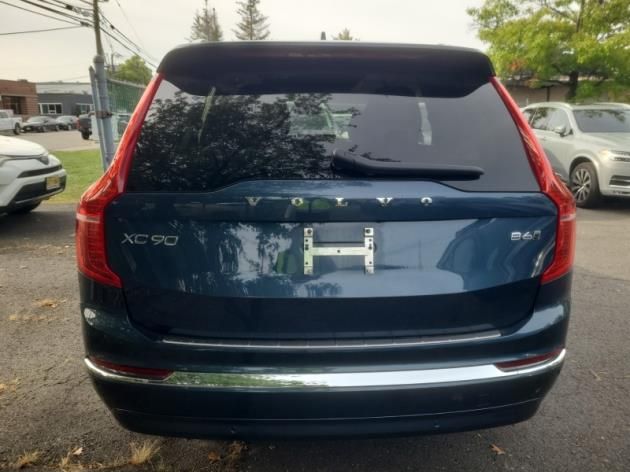 2024 Volvo XC90 AWD Plus photo 3