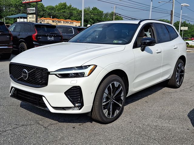 2026 Volvo XC60 B5 Plus photo 2