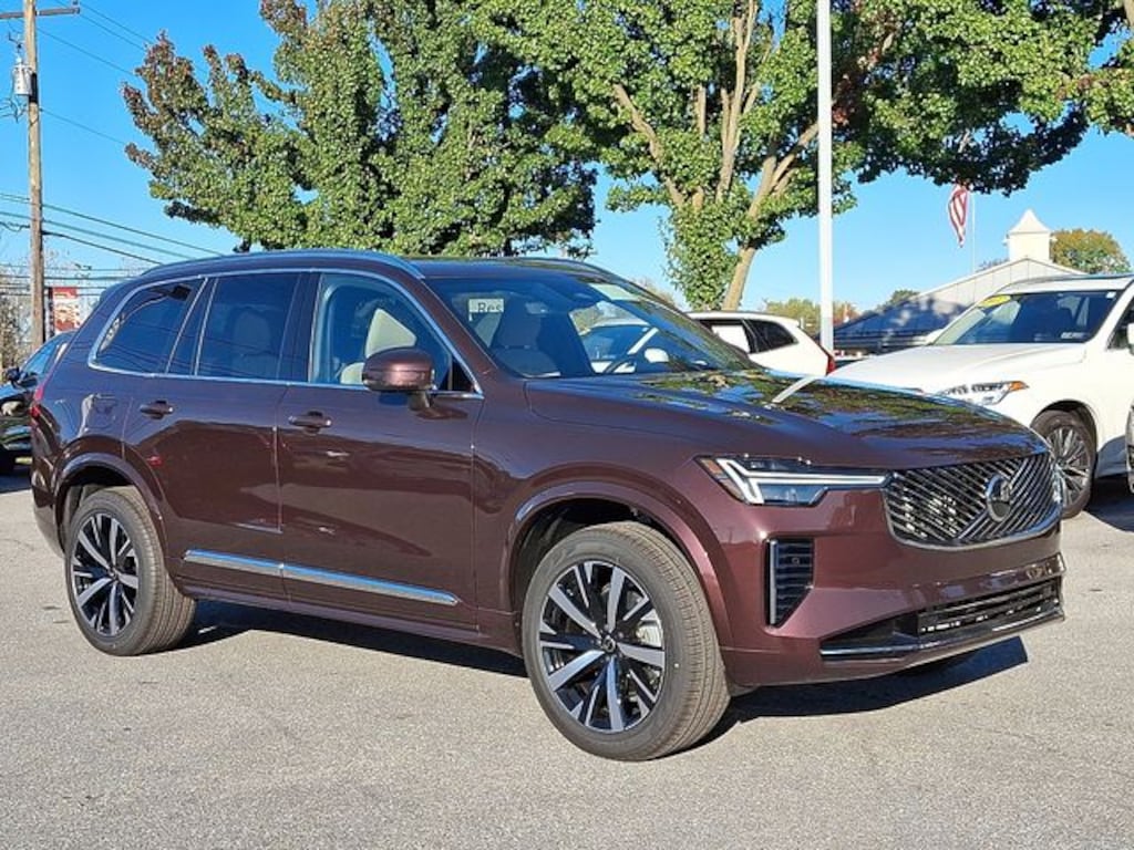 New 2026 Volvo XC90 B5 Core SUV