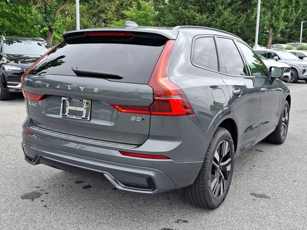 New 2026 Volvo XC60 B5 Plus SUV