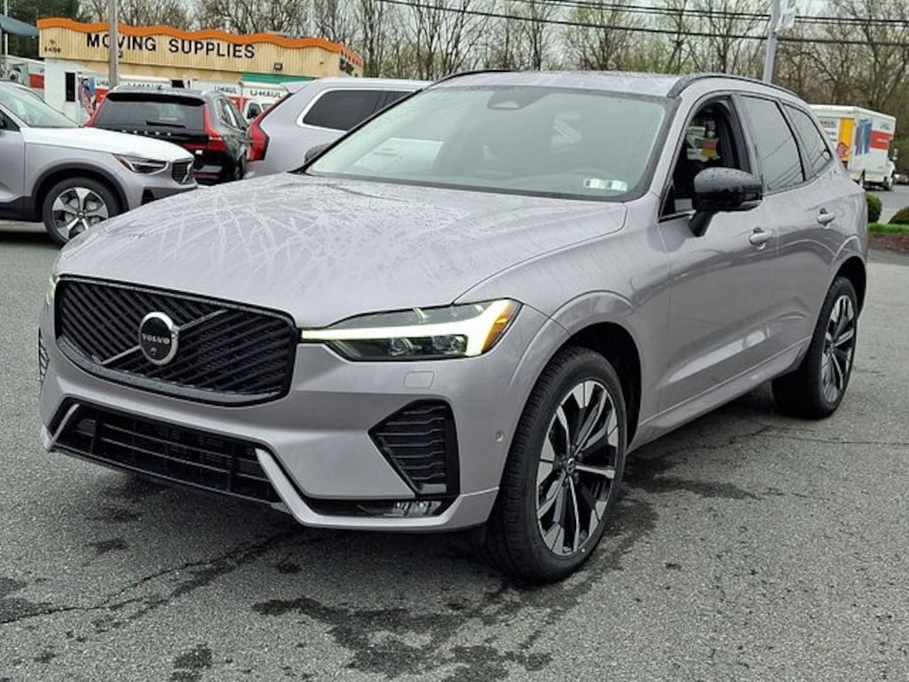 New 2026 Volvo XC60 B5 Plus SUV