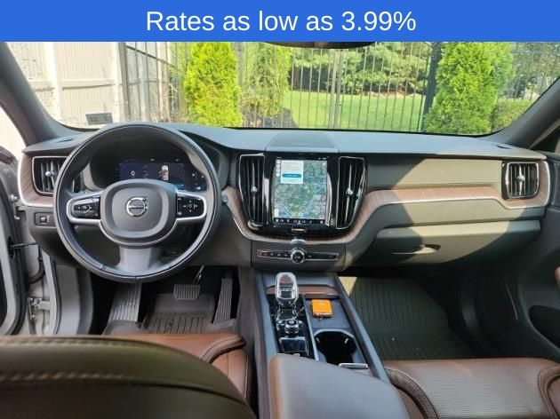 2022 Volvo XC60 Inscription photo 3