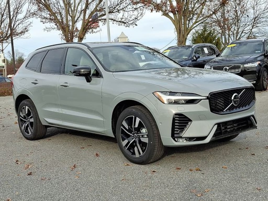 New 2026 Volvo XC60 B5 Plus SUV