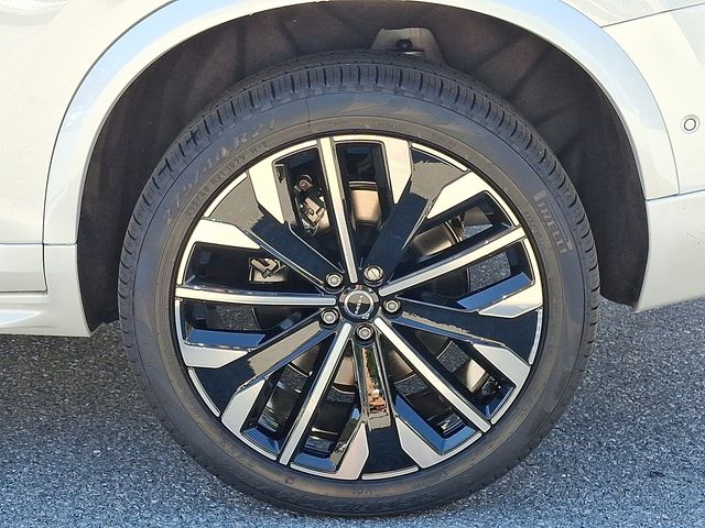2026 Volvo XC90 Plus - Photo 6
