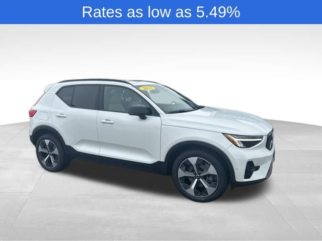 2023 Volvo XC40 SUV 