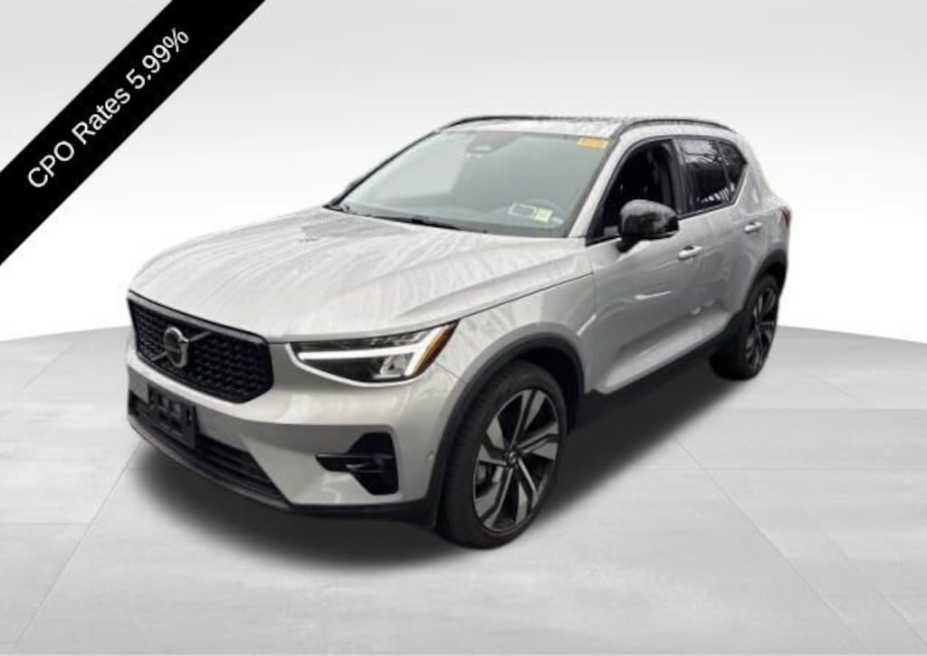 Used 2023 Volvo XC40 B5 Plus Dark Theme SUV
