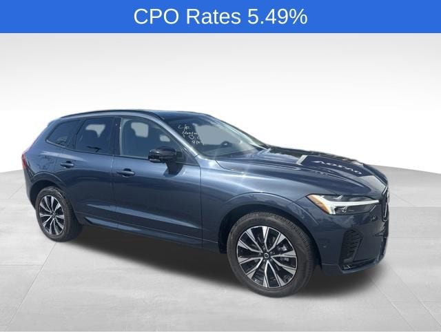 2023 Volvo XC60 B5 Plus Dark Theme AWD's photo