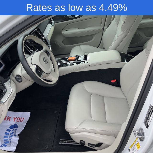 2024 Volvo S60 Recharge T8 Plus photo 3